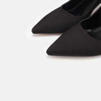 Siyah Saten Arkası Açık Stiletto