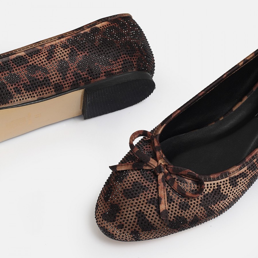 Babet Ayakkabı Leopar Taşlı